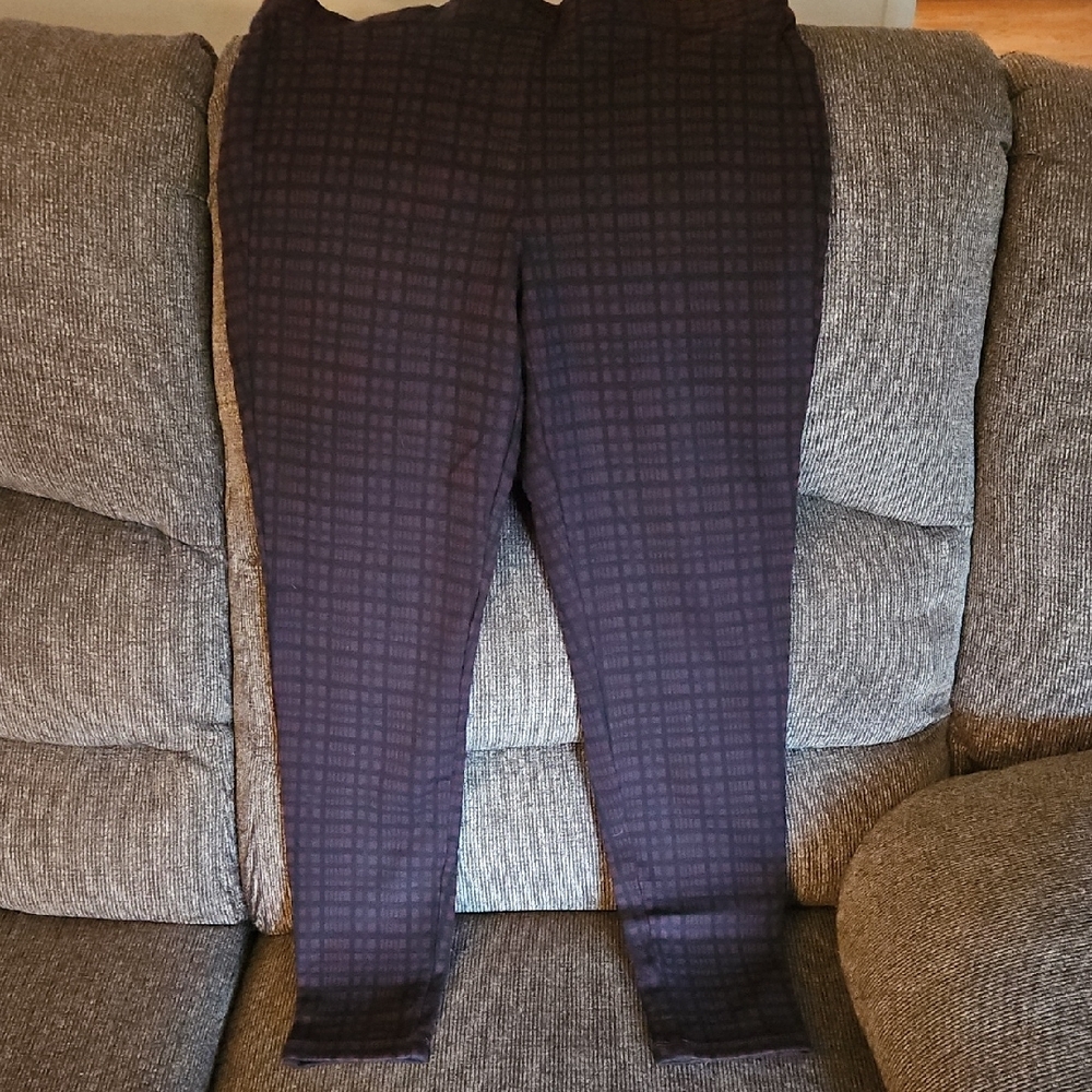 Style & Co. Plum Checkered Leggings - Picture 5 of 5